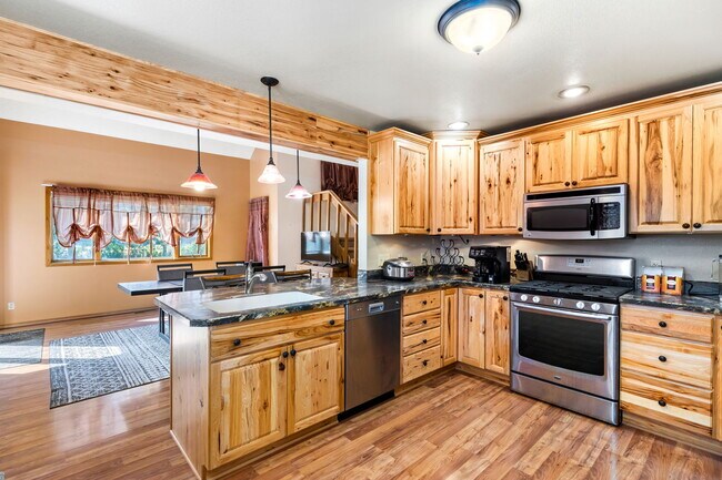 Photo - 412 27th St NW