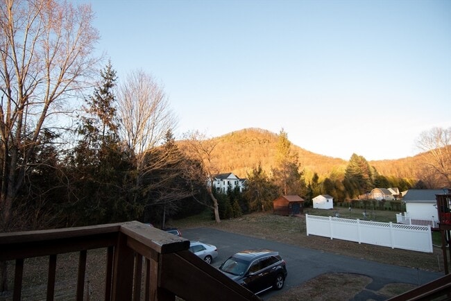 Photo - 29 Mountain Rd Unit 2L