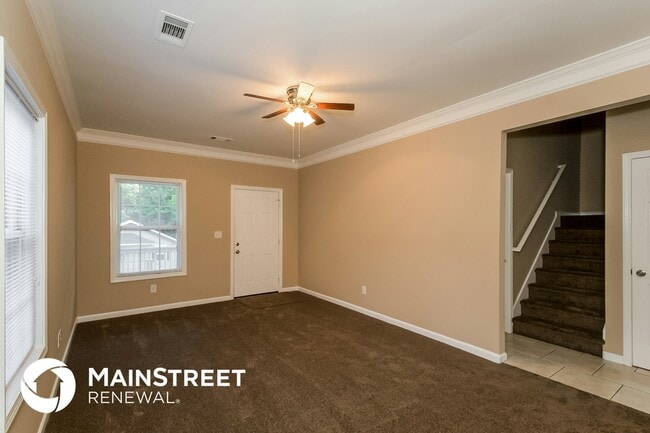 Photo - 117 Brown Ave SE