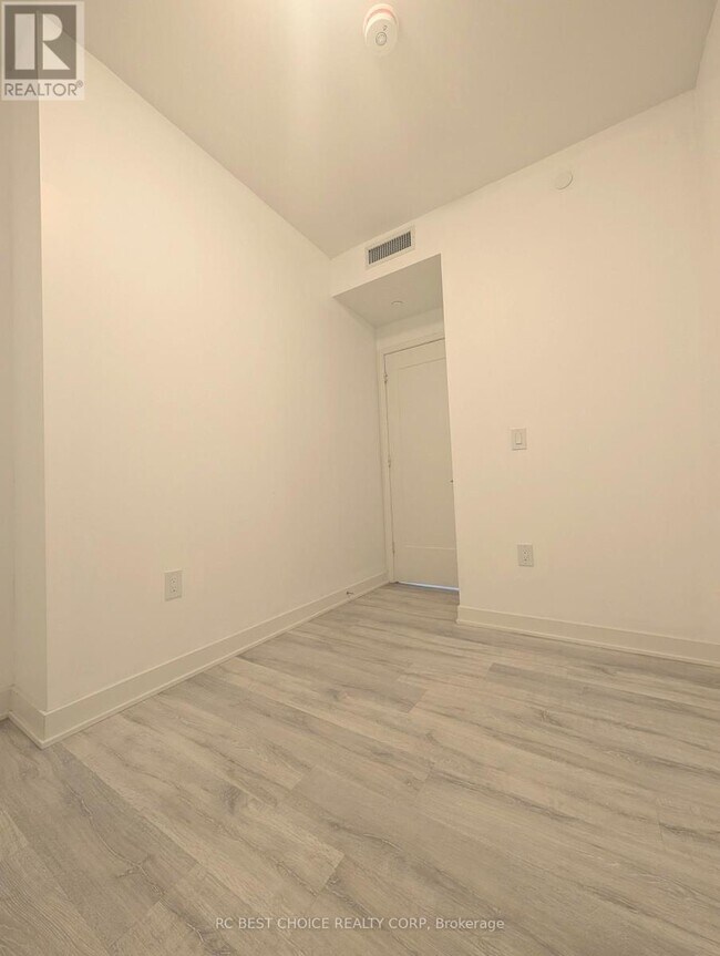 Photo - 70 Princess St Unit 835