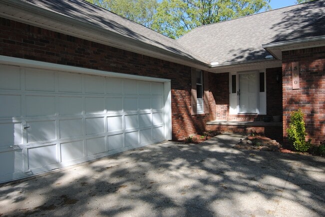 Photo - Spacious Rental in Sherwood