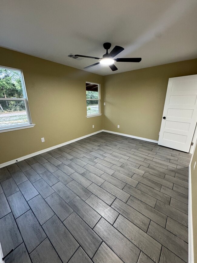 Photo - 109 Cuchens Ln