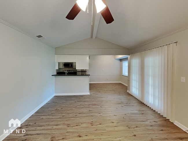 Photo - 14839 Greenvalley Dr