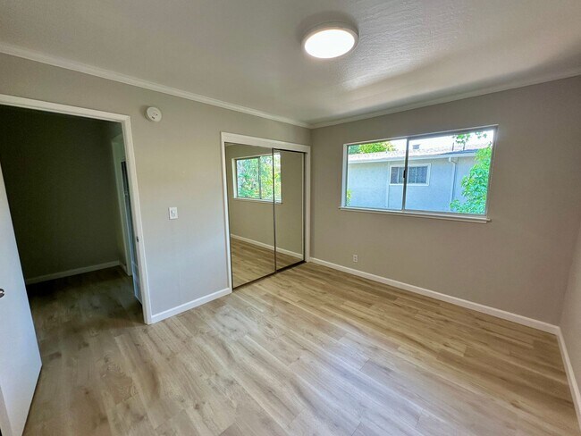 Photo - Convenient and Updated Townhouse