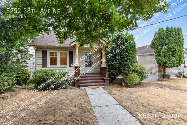 Building Photo - 5252 38th Ave NE