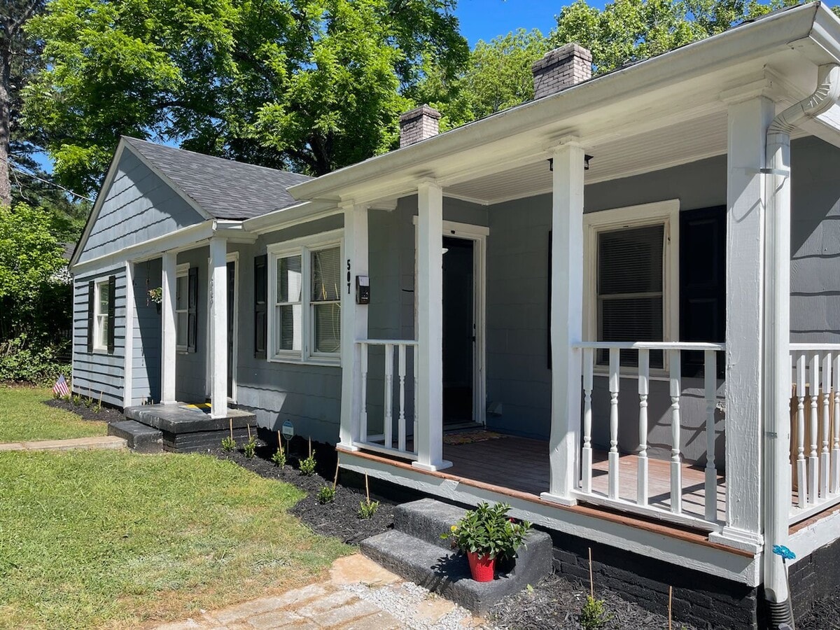 Photo - 505-507 Birney St NE
