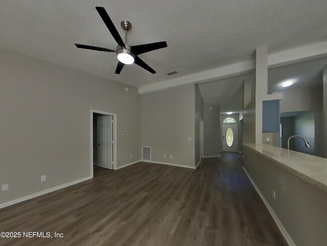 Photo - 1020 Woodbridge Hollow N