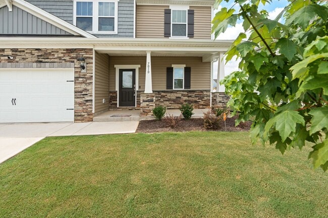 Photo - Perfect Mebane rental with 5 bedrooms and ...