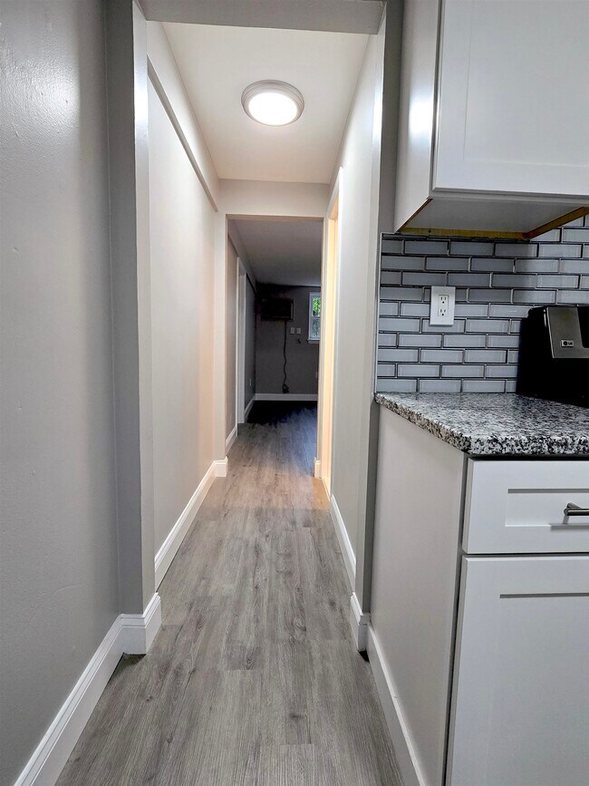 Photo - 18 68th St Unidad apt 1