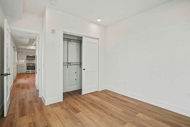 Photo - 716 L St SE Unidad 403