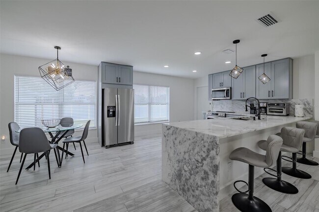 Photo - 23700 Lake Hills Dr