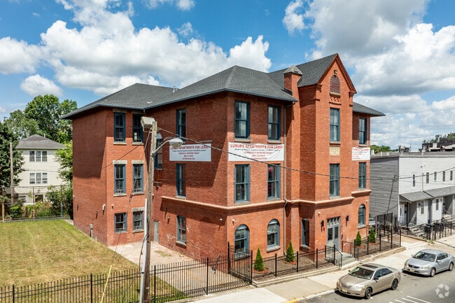 Photo - 70 Roseville Ave