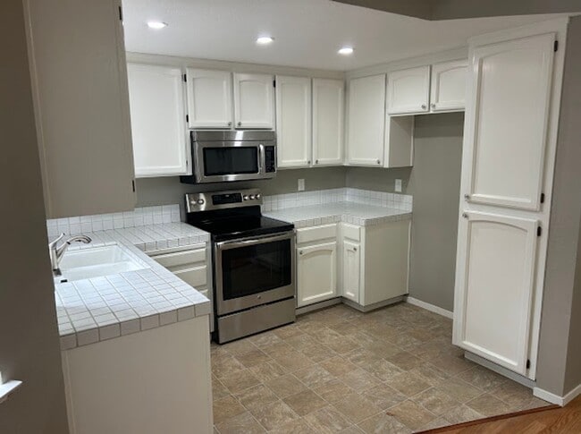 Photo - Pleasanton Shadow Cliffs, 3 Bed. 2.5 Bath, Near Top Schools!