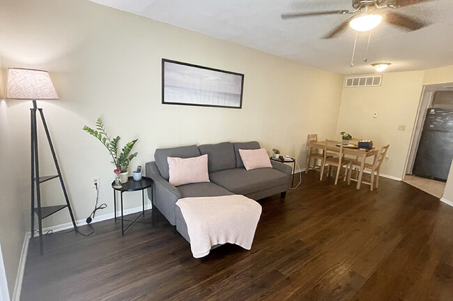 Photo - 1964 Lake Atriums Cir