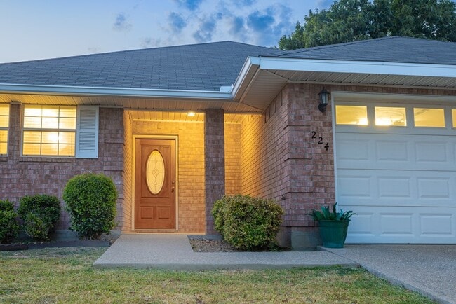 Photo - 224 Coronado Cir