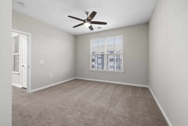 Level at 401 apartments — community photo