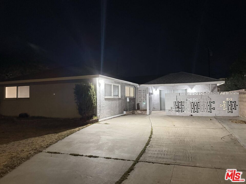 Photo - 44078 Cedar Ave Townhome
