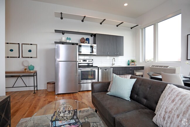 1BR, 1BA - 588 SF