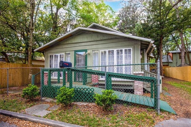 Building Photo - 310 NW 8th St