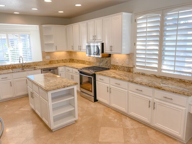 Photo - 3116 Promenade