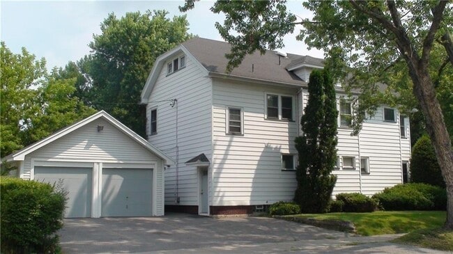 Building Photo - 1067 Winton Rd Rental