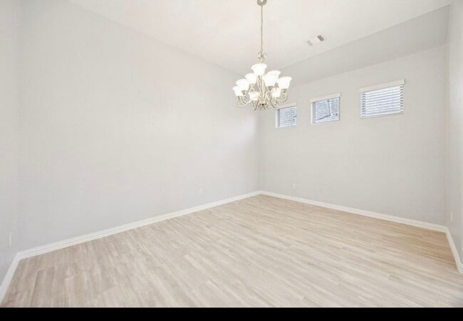 Photo - 725 Gray Washington Dr