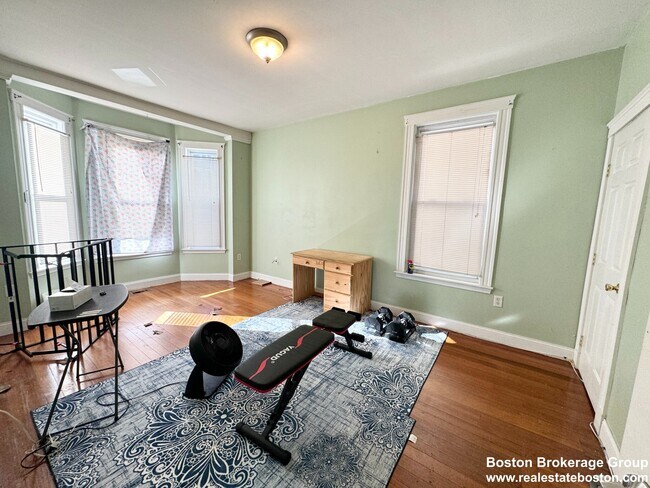 Photo - 37 Hillside St