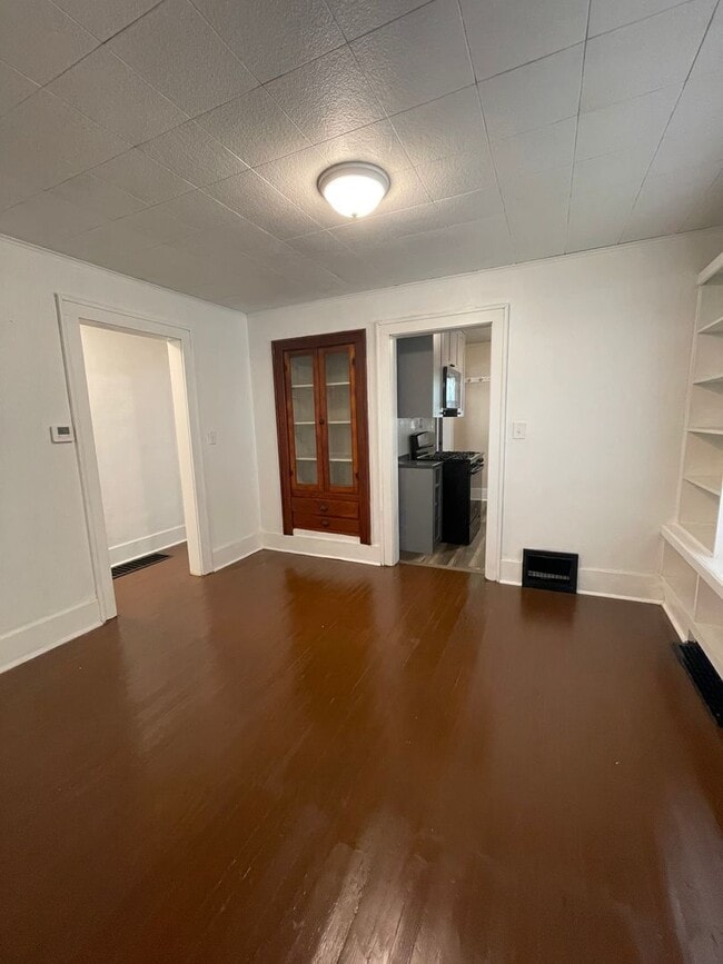 Photo - Three Bedroom Single Family Home Near Loeb Stadium