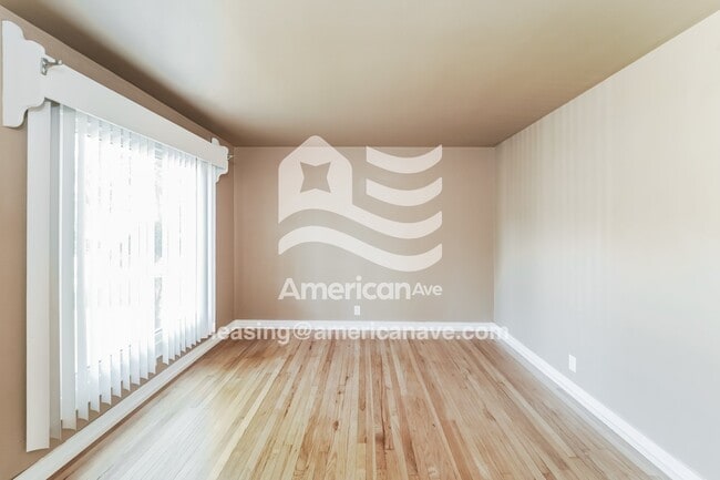 Photo - 3421 N 87th St