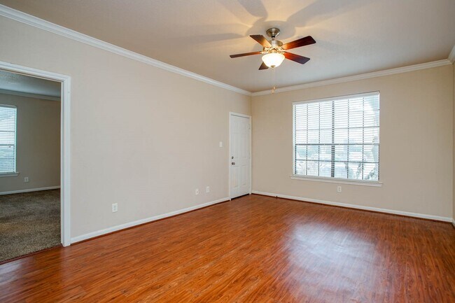 Photo - 2255 Braeswood Park Dr Condo Unit 127