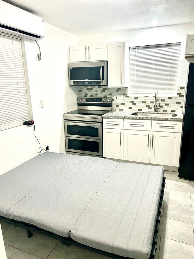 8006 Avenue B Unidad D