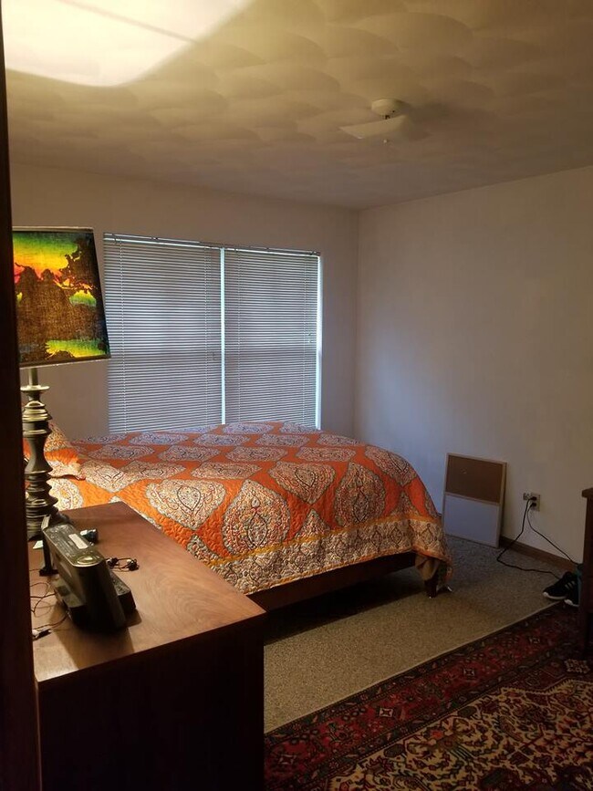 Photo - 1210 W Carriage Dr