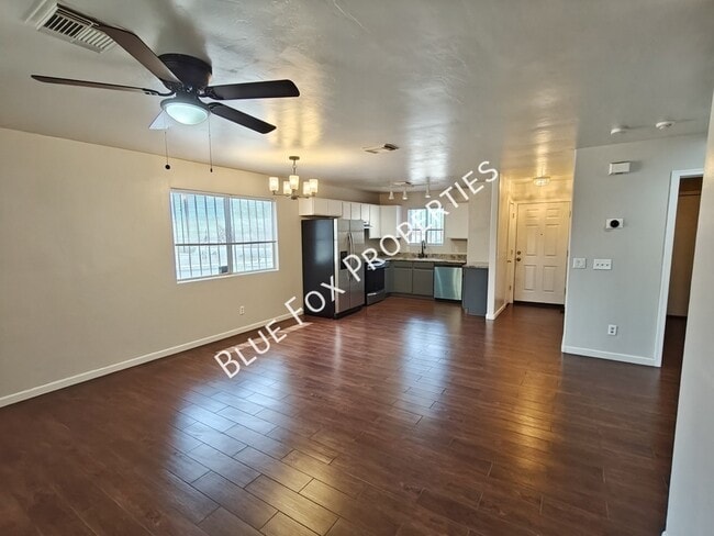 Photo - 100 E Medina Rd
