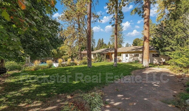 Photo - 1110 E 28th Ave