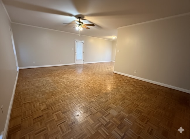 Photo - 108 Pillette Rd