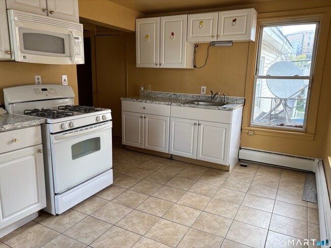 Photo - 42 Elliot St