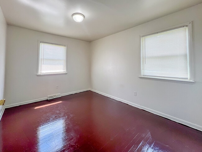 Photo - 1811 Owens Ct