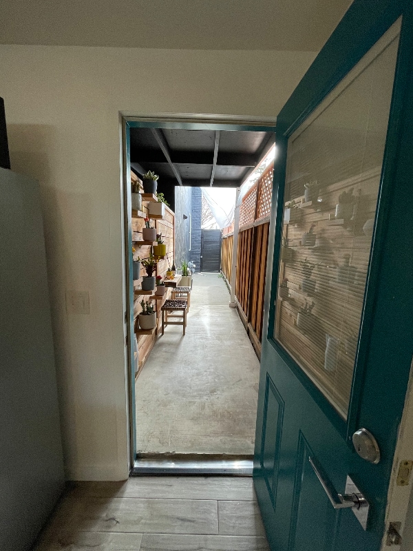 Photo - 463 Menker Ave