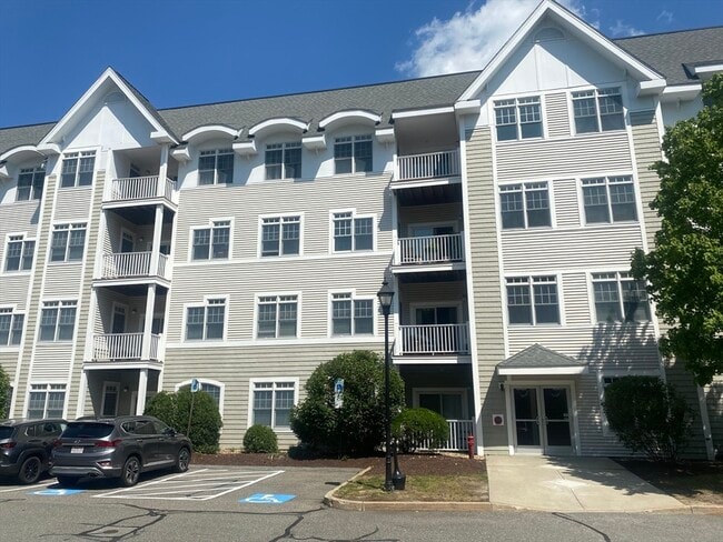 Building Photo - 614 Pond St Unit 1409