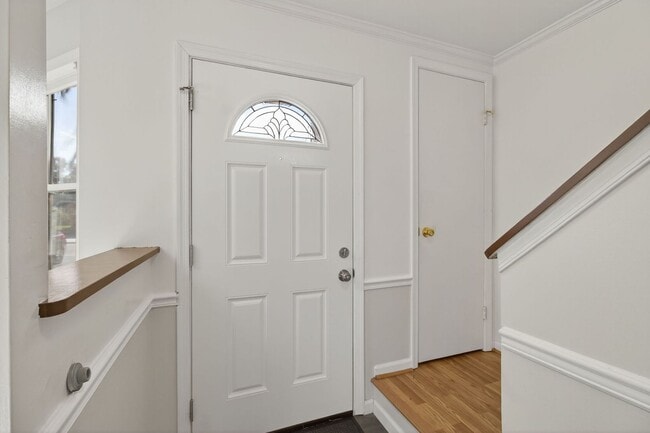 Photo - 207 Choisy Crescent