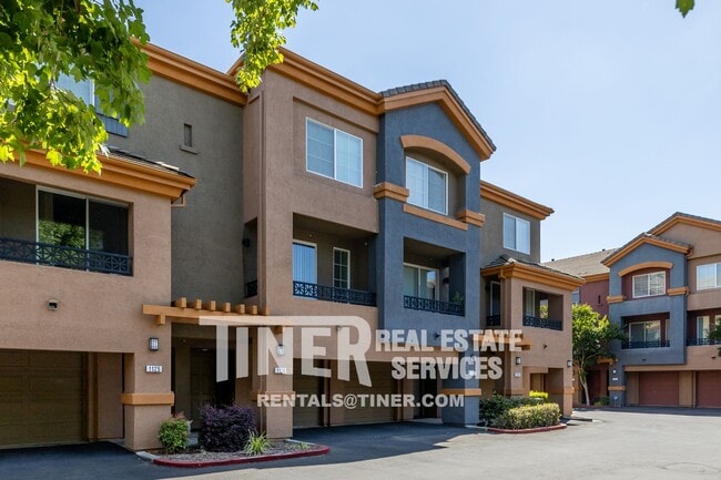 Photo - 2001 Club Center Dr Unidad #1124