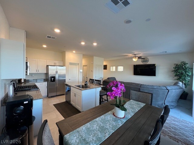 Photo - 380 Larksong Ave