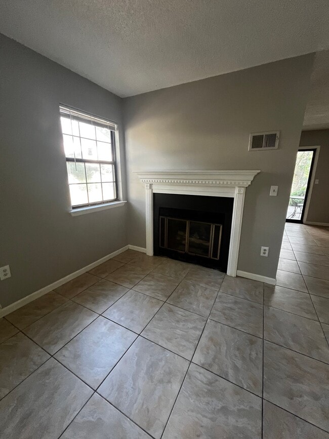 Photo - 500 Goldthread Ct