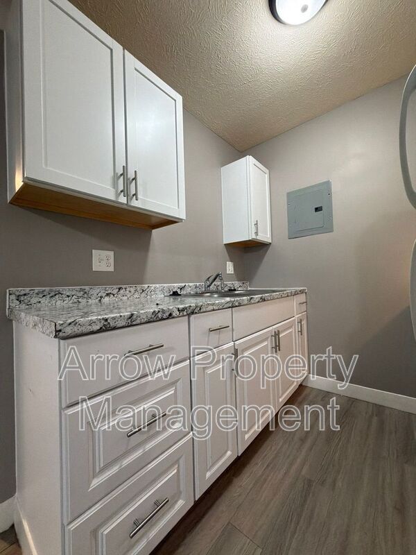 Photo - 1730 G St Unit 1