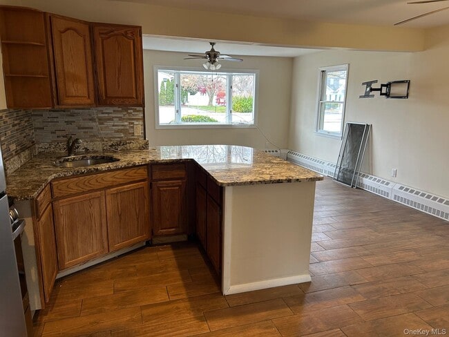 Photo - 1429 Deer Park Ave