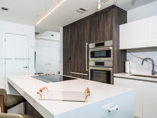 Photo - 851 NE 1st Ave Unit 2206