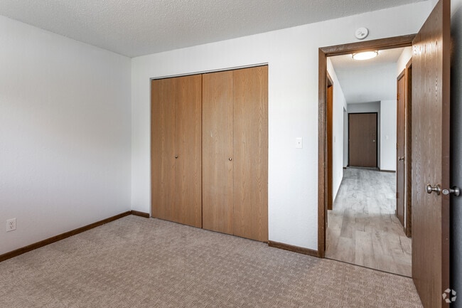 2HAB, 1BA - 925 ft²