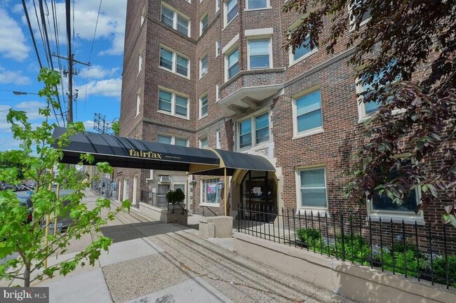 Building Photo - 4247 Locust St Unit 1B-403 Rental