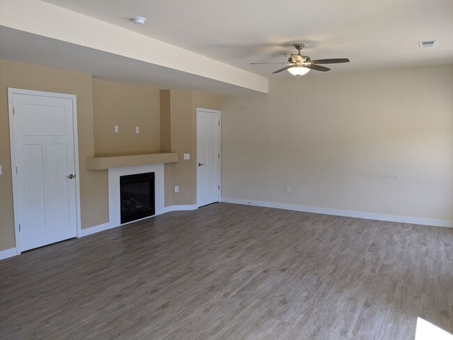 Photo - 1325 Bunker Hill Dr