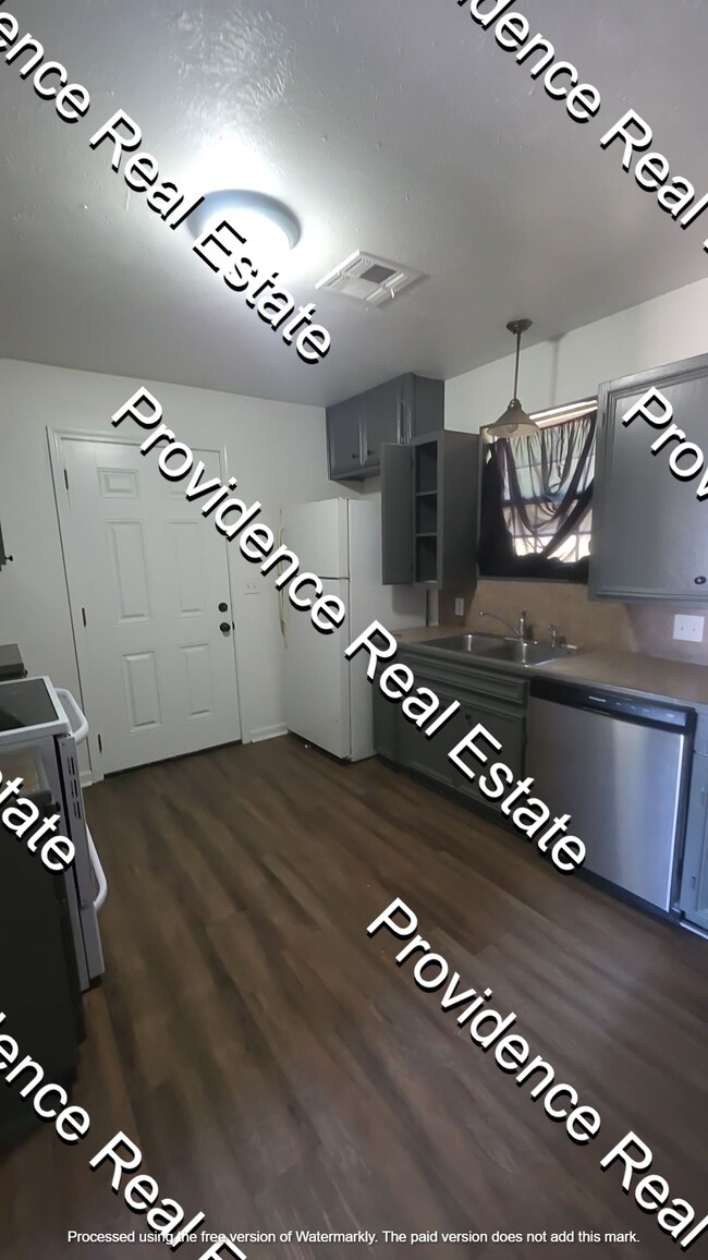 Photo - 165 Greene Ln